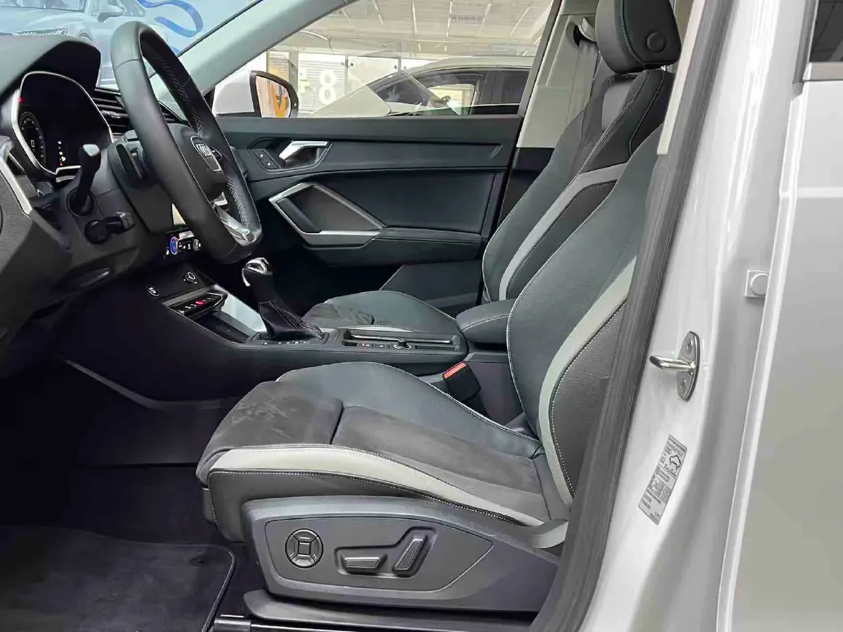 2023 Audi Q3 1.4T 150HP L4 7DCT,autocango,china used car exporter,china ev exporter,chinese used car exporter,chinese used ev exporter