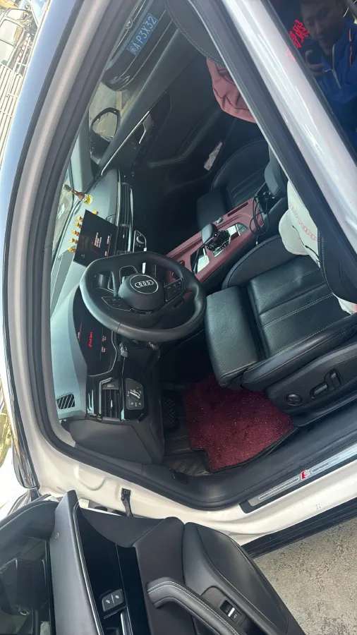 2022 Audi A4L 2.0T 190HP L4 7DCT,autocango,china used car exporter,china ev exporter,chinese used car exporter,chinese used ev exporter