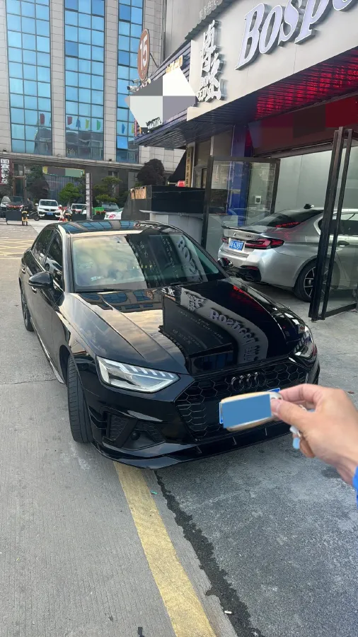 2022 Audi A4L 2.0T 190HP L4 7DCT,autocango,china used car exporter,china ev exporter,chinese used car exporter,chinese used ev exporter