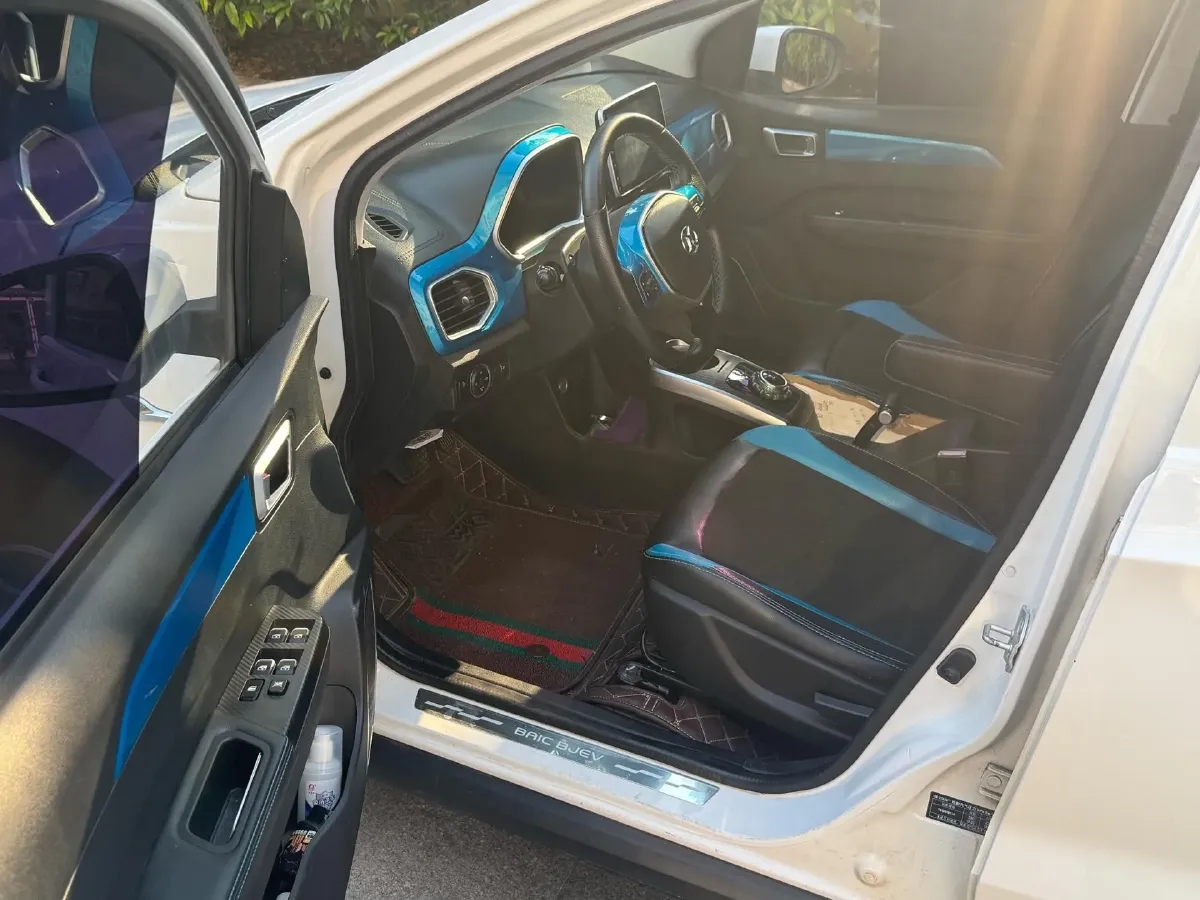 2018 Landwind XiaoYao 1.5T 163HP L4 CVT,autocango,china used car exporter,china ev exporter,chinese used car exporter,chinese used ev exporter