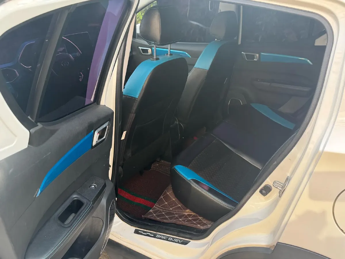 2018 Landwind XiaoYao 1.5T 163HP L4 CVT,autocango,china used car exporter,china ev exporter,chinese used car exporter,chinese used ev exporter