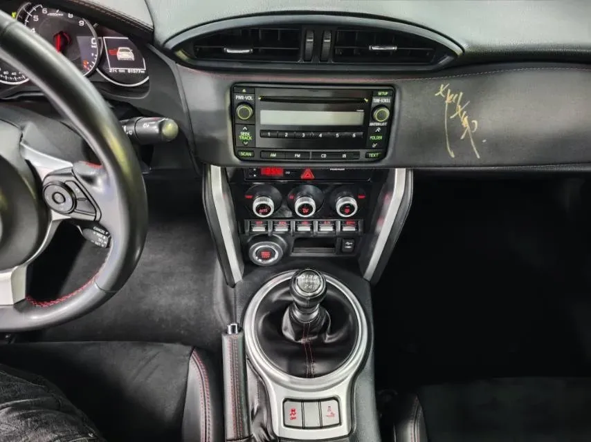 2019 Ford Focus 2.3T 280HP L4 6MT,autocango,china used car exporter,china ev exporter,chinese used car exporter,chinese used ev exporter