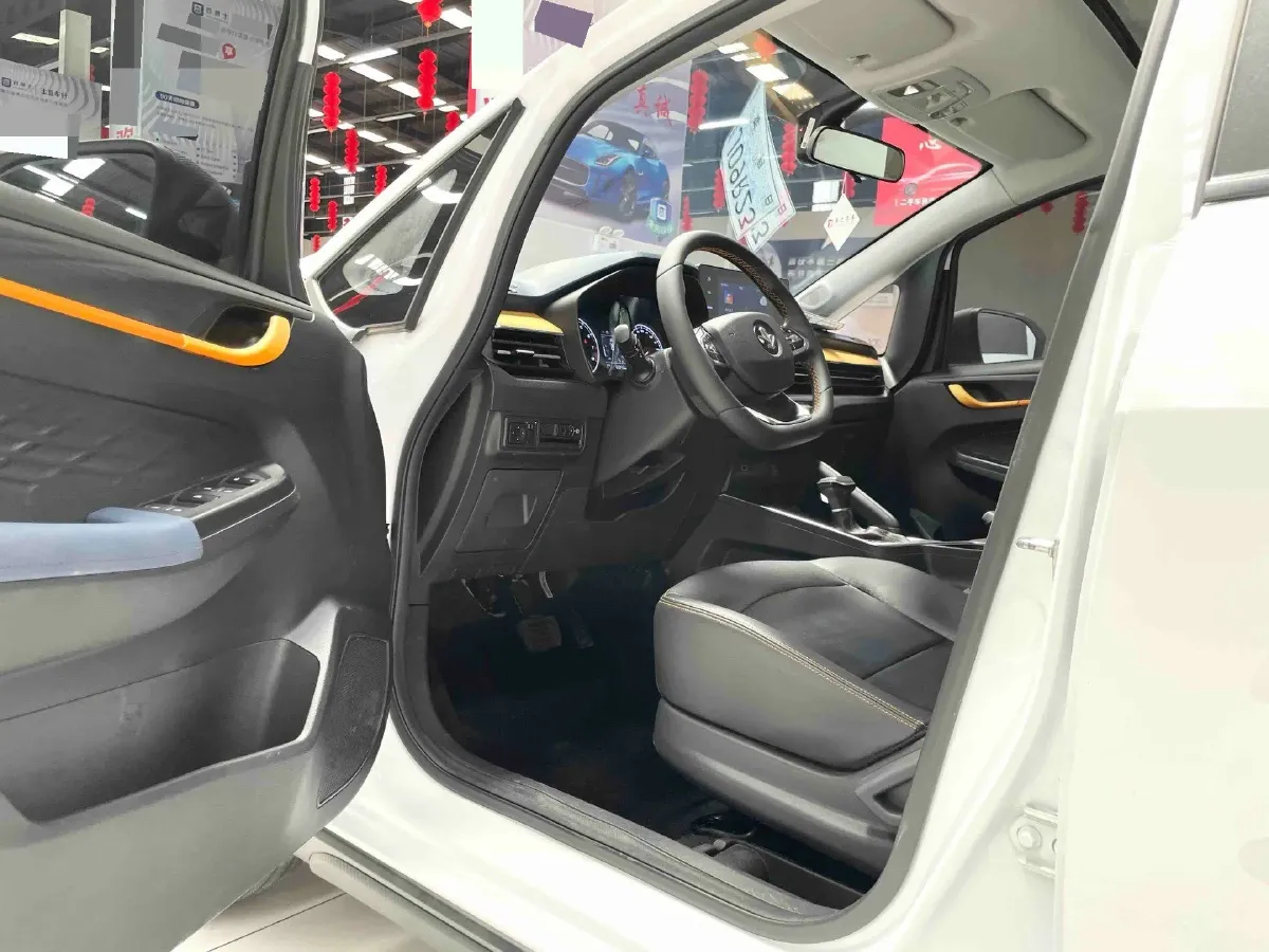 2022 Livan X3 PRO 1.5L 113HP L4 CVT,autocango,china used car exporter,china ev exporter,chinese used car exporter,chinese used ev exporter