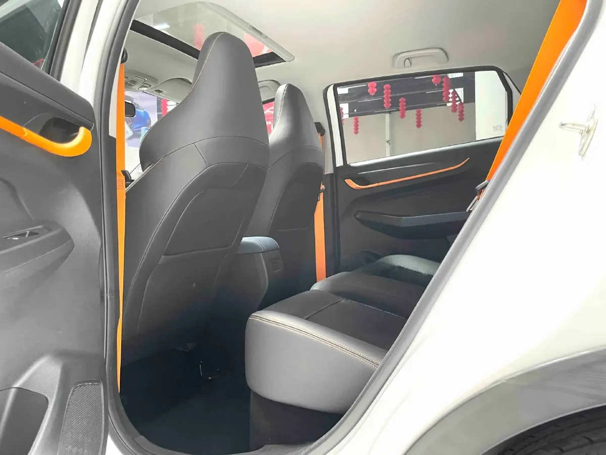 2022 Livan X3 PRO 1.5L 113HP L4 CVT,autocango,china used car exporter,china ev exporter,chinese used car exporter,chinese used ev exporter