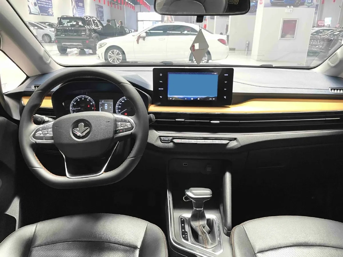 2022 Livan X3 PRO 1.5L 113HP L4 CVT,autocango,china used car exporter,china ev exporter,chinese used car exporter,chinese used ev exporter