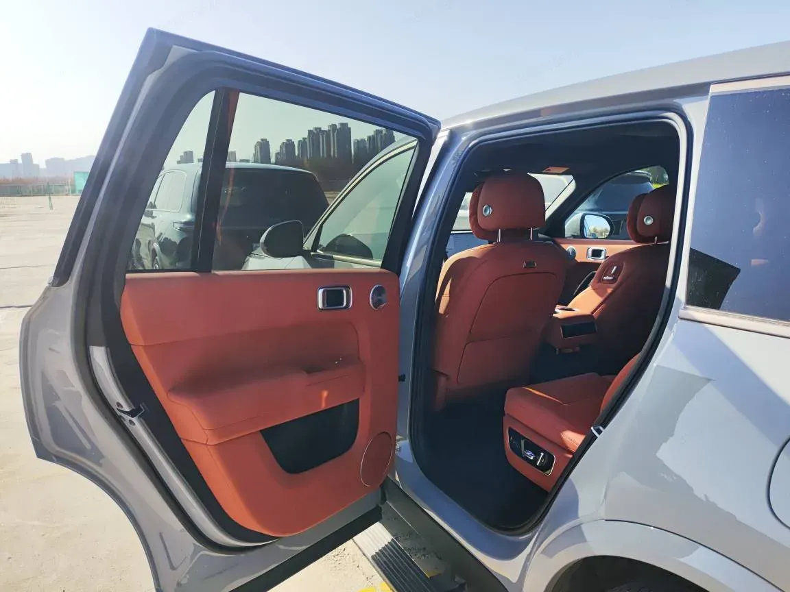 2025 Li L9 Range Extended 154HP REEV,autocango,china used car exporter,china ev exporter,chinese used car exporter,chinese used ev exporter