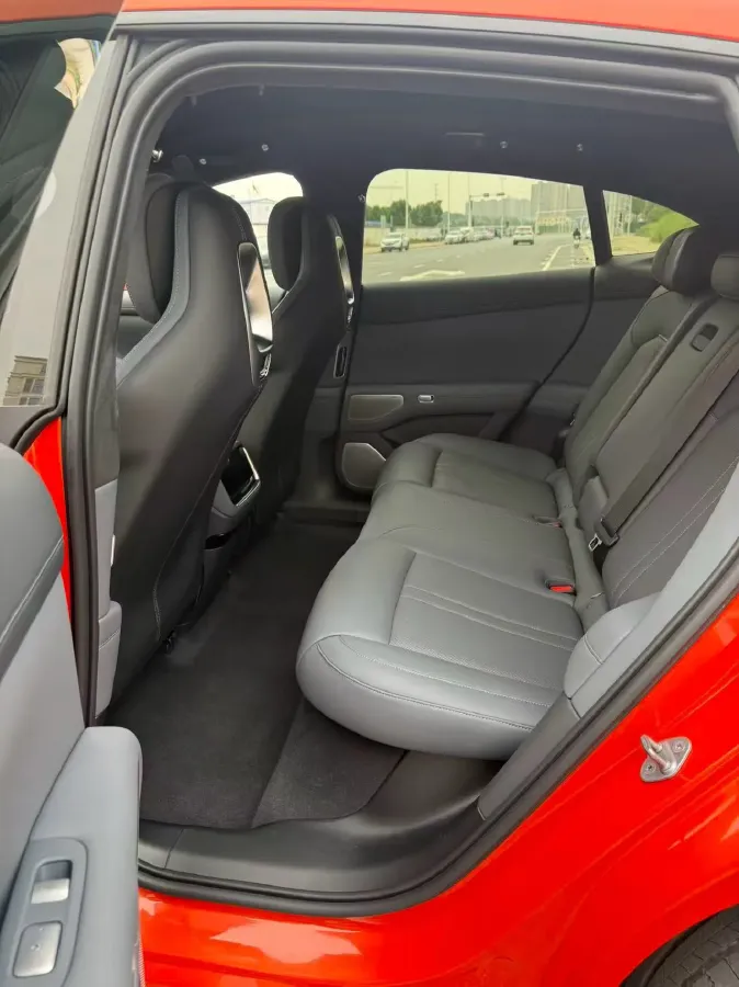 2025 MI YU7 BEV 101.7KWH,autocango,china used car exporter,china ev exporter,chinese used car exporter,chinese used ev exporter