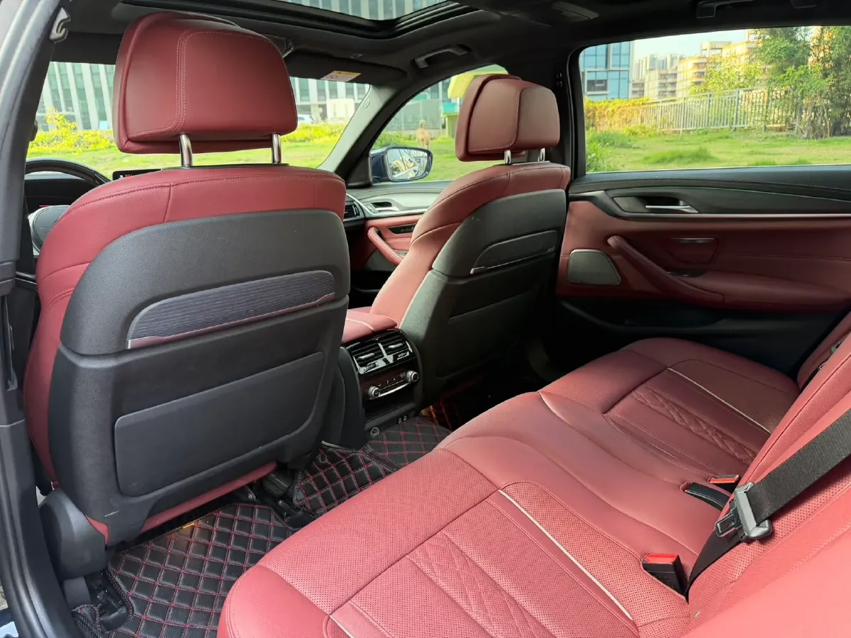 2021 BMW 5 Series 2.0T 252HP L4 8AT,autocango,china used car exporter,china ev exporter,chinese used car exporter,chinese used ev exporter