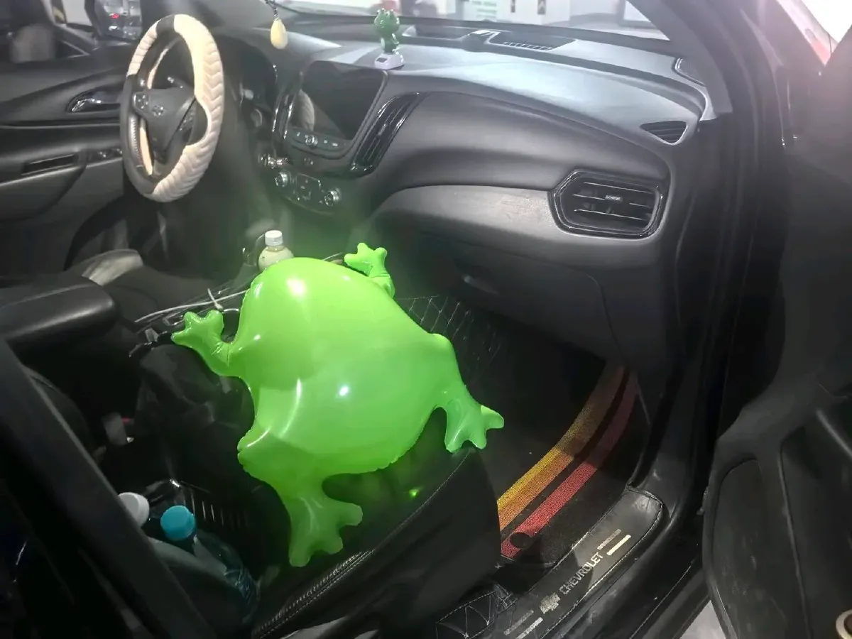 2021 Chevrolet Equinox 1.5T 169HP L4 6AT,autocango,china used car exporter,china ev exporter,chinese used car exporter,chinese used ev exporter