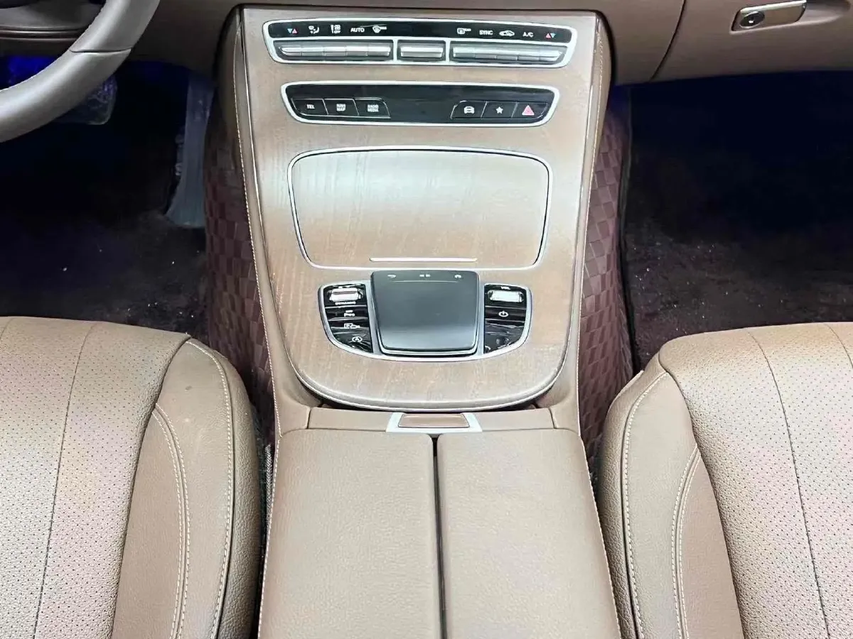 2023 Mercedes-Benz E Class 2.0T 258HP L4 9AT,autocango,china used car exporter,china ev exporter,chinese used car exporter,chinese used ev exporter