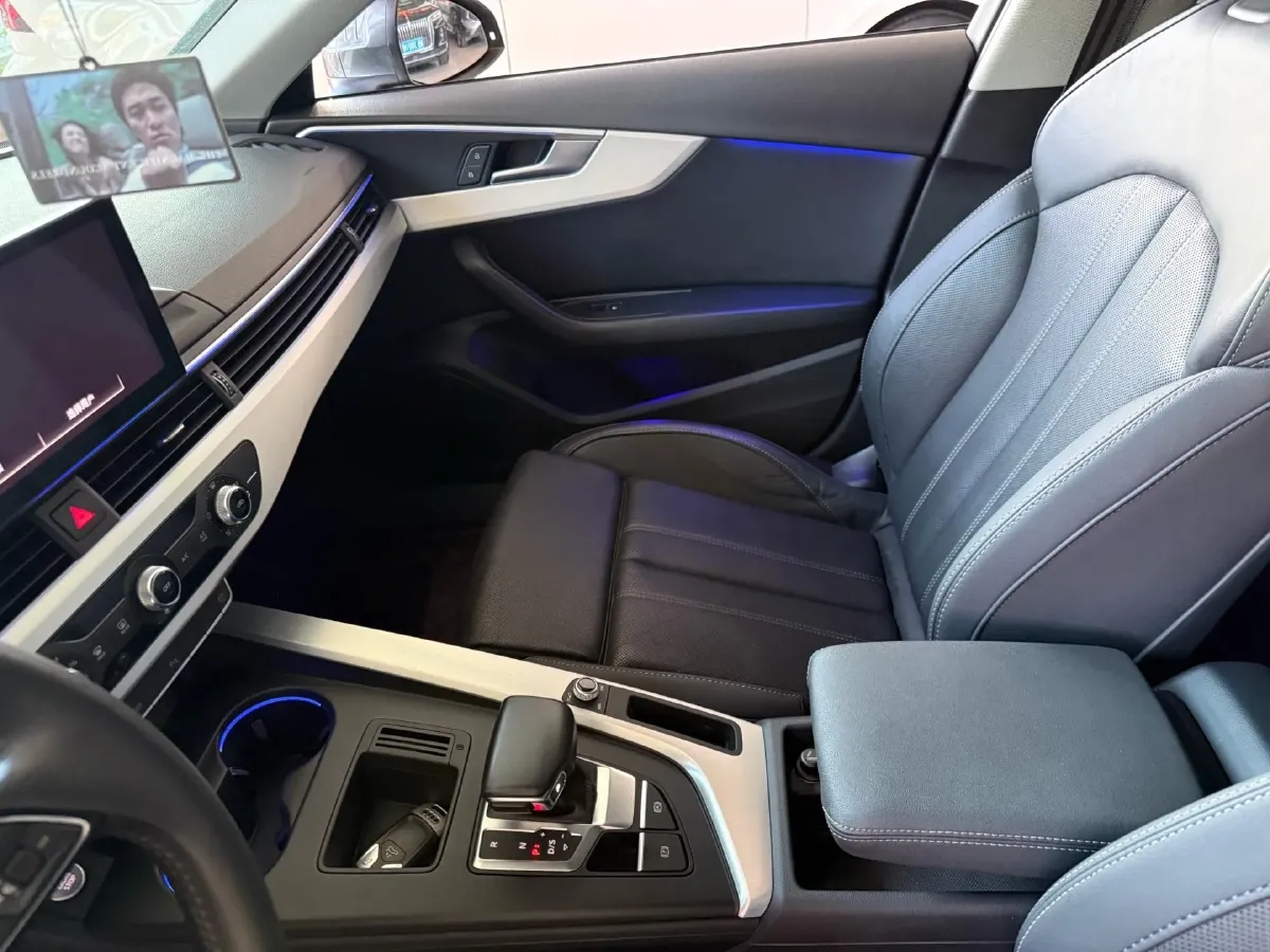 2020 Audi A4L 2.0T 190HP L4 7DCT,autocango,china used car exporter,china ev exporter,chinese used car exporter,chinese used ev exporter