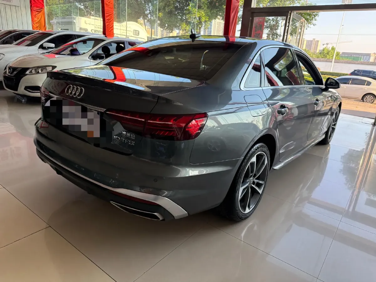 2020 Audi A4L 2.0T 190HP L4 7DCT,autocango,china used car exporter,china ev exporter,chinese used car exporter,chinese used ev exporter
