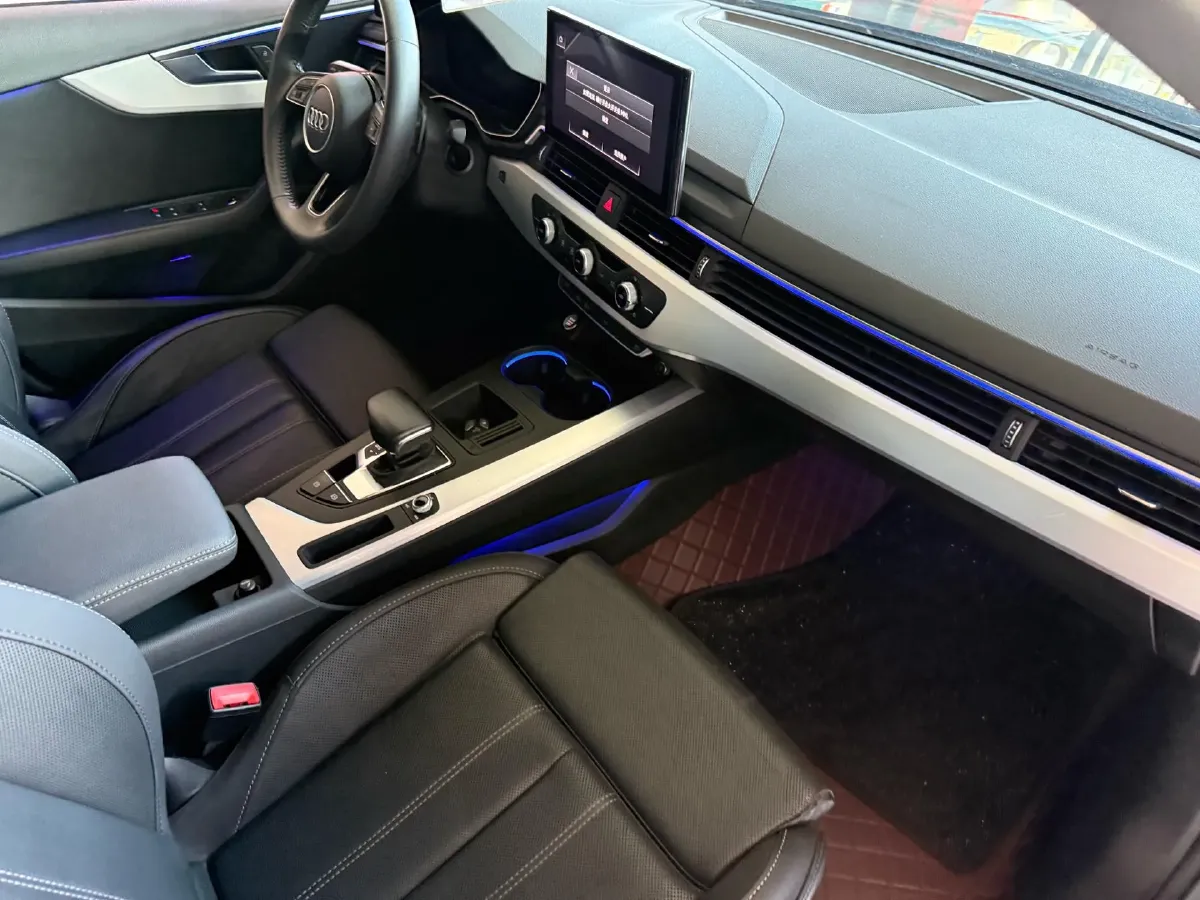 2020 Audi A4L 2.0T 190HP L4 7DCT,autocango,china used car exporter,china ev exporter,chinese used car exporter,chinese used ev exporter