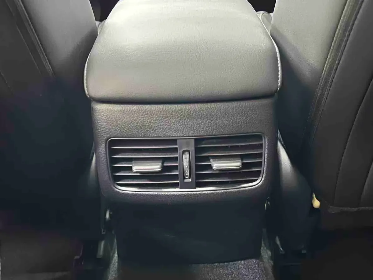 2021 Mazda 3 Axela 1.5L 117HP L4 6AT,autocango,china used car exporter,china ev exporter,chinese used car exporter,chinese used ev exporter