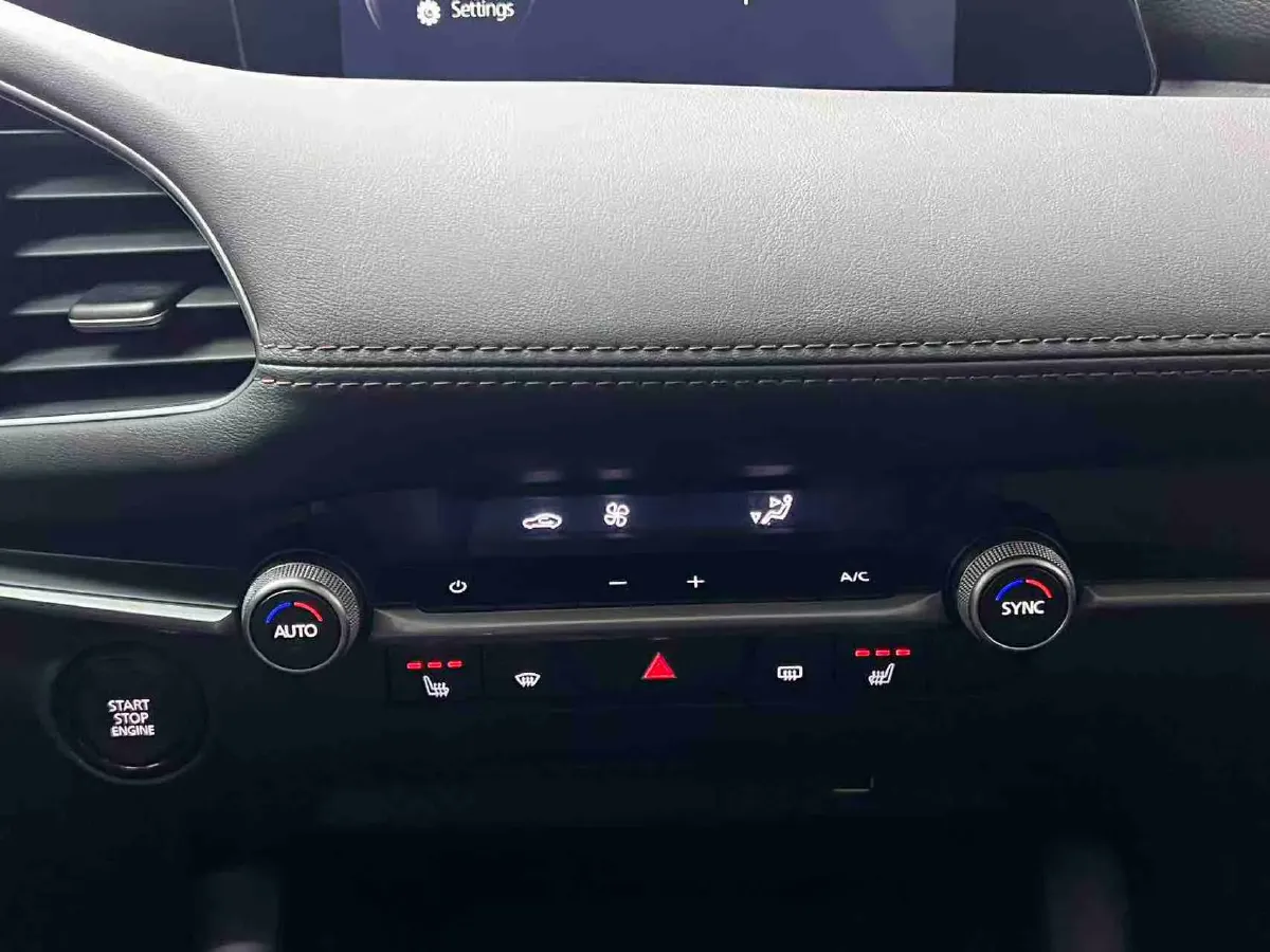 2021 Mazda 3 Axela 1.5L 117HP L4 6AT,autocango,china used car exporter,china ev exporter,chinese used car exporter,chinese used ev exporter