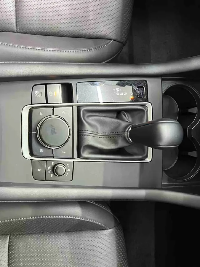 2021 Mazda 3 Axela 1.5L 117HP L4 6AT,autocango,china used car exporter,china ev exporter,chinese used car exporter,chinese used ev exporter