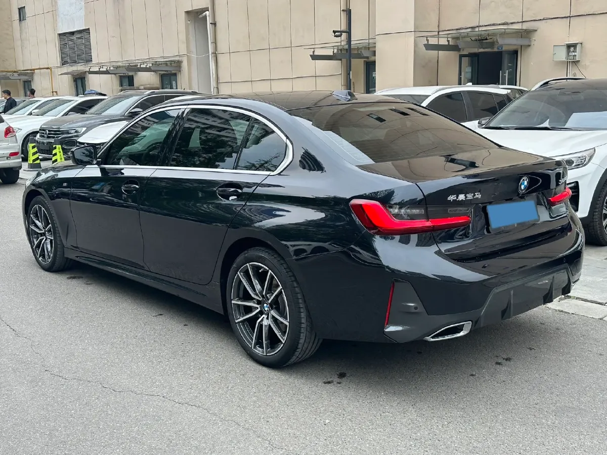 2023 BMW 3 Series 2.0T 156HP L4 8AT,autocango,china used car exporter,china ev exporter,chinese used car exporter,chinese used ev exporter
