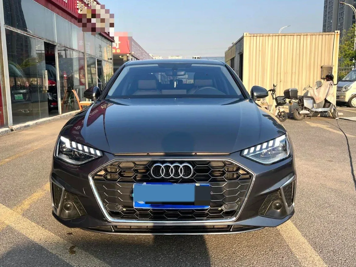 2023 Audi A4L 2.0T 190HP L4 7DCT,autocango,china used car exporter,china ev exporter,chinese used car exporter,chinese used ev exporter