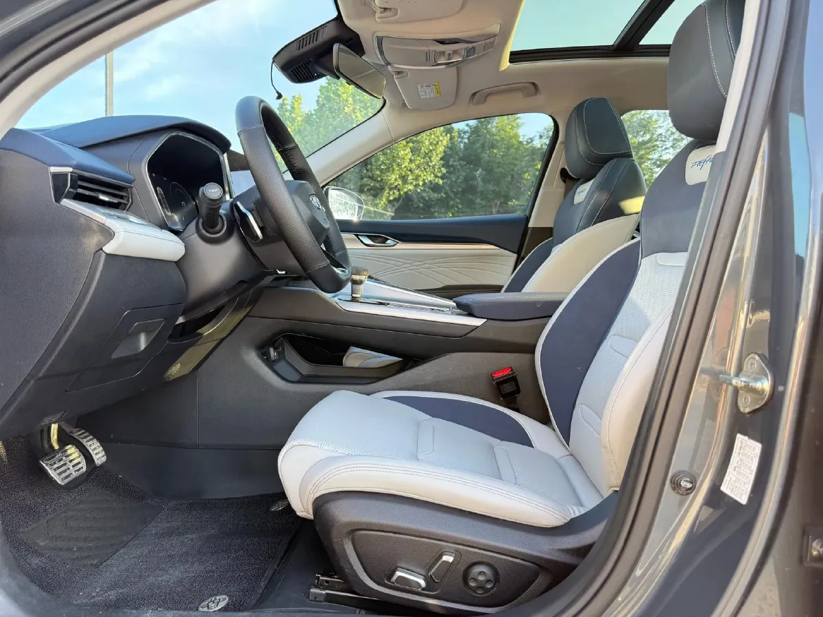 2021 Geely Preface 2.0T 190HP L4 7DCT,autocango,china used car exporter,china ev exporter,chinese used car exporter,chinese used ev exporter