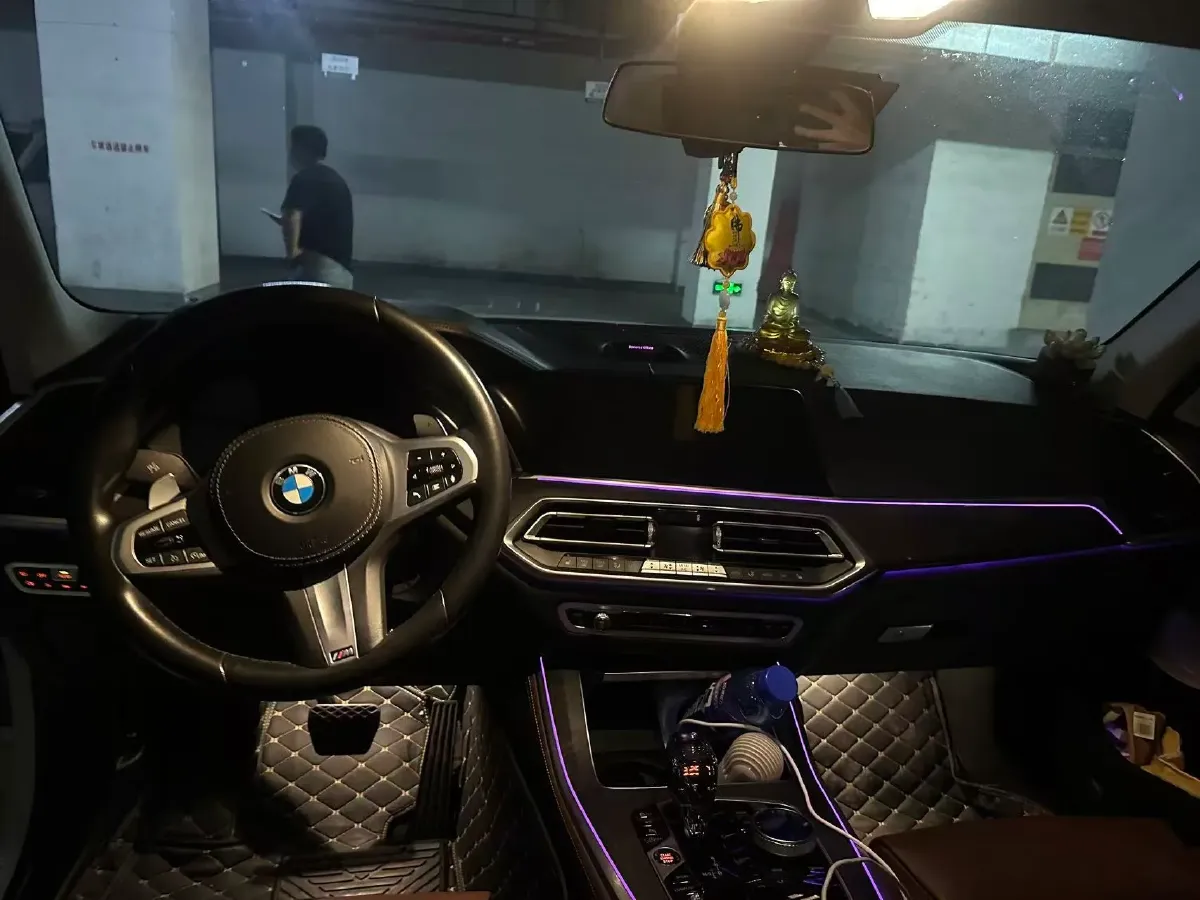 2020 BMW X5 3.0T 340HP L6 8AT,autocango,china used car exporter,china ev exporter,chinese used car exporter,chinese used ev exporter