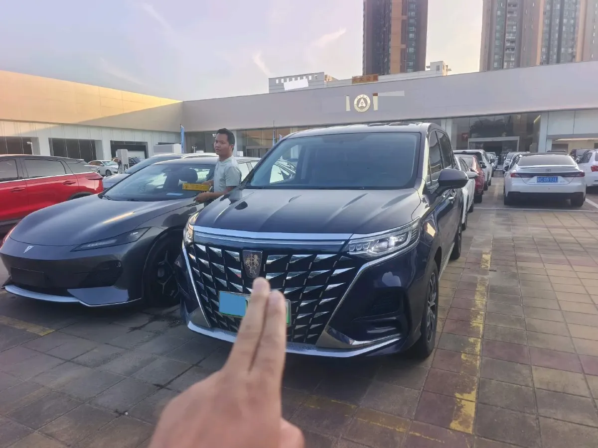 2022 Roewe iMAX8 BEV 90KWH,autocango,china used car exporter,china ev exporter,chinese used car exporter,chinese used ev exporter