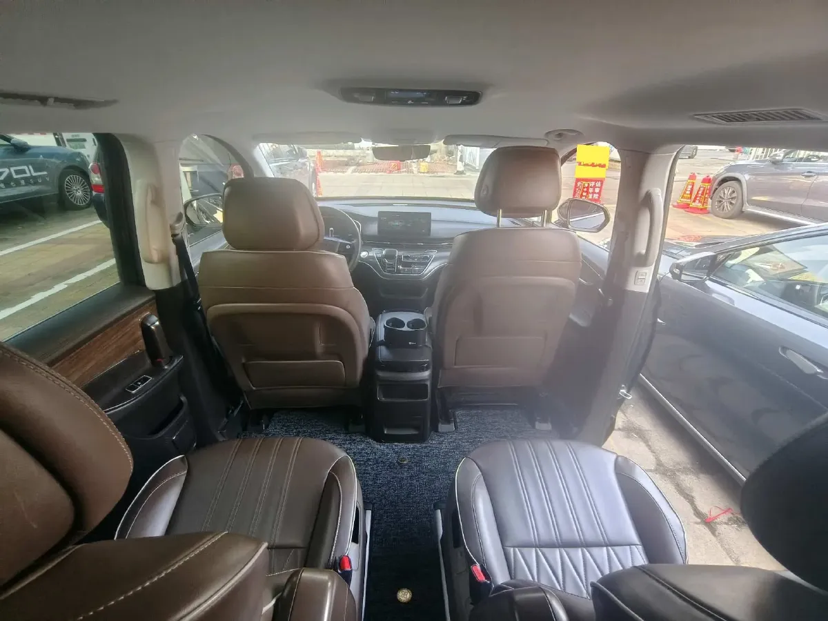 2022 Roewe iMAX8 BEV 90KWH,autocango,china used car exporter,china ev exporter,chinese used car exporter,chinese used ev exporter