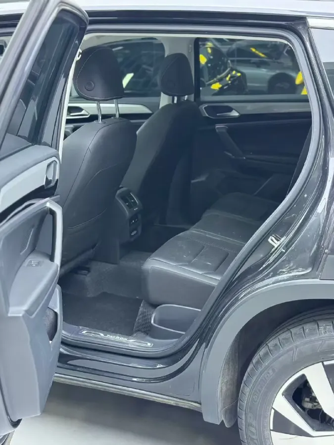 2019 Volkswagen Tayron 2.0T 186HP L4 7DCT,autocango,china used car exporter,china ev exporter,chinese used car exporter,chinese used ev exporter