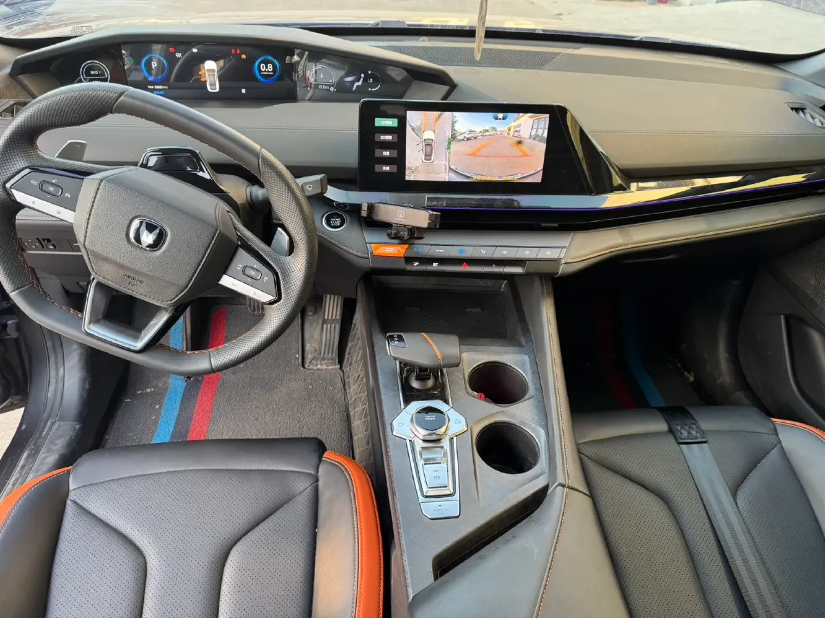 2024 ChangAn UNI-V 1.5T 188HP L4 7DCT,autocango,china used car exporter,china ev exporter,chinese used car exporter,chinese used ev exporter