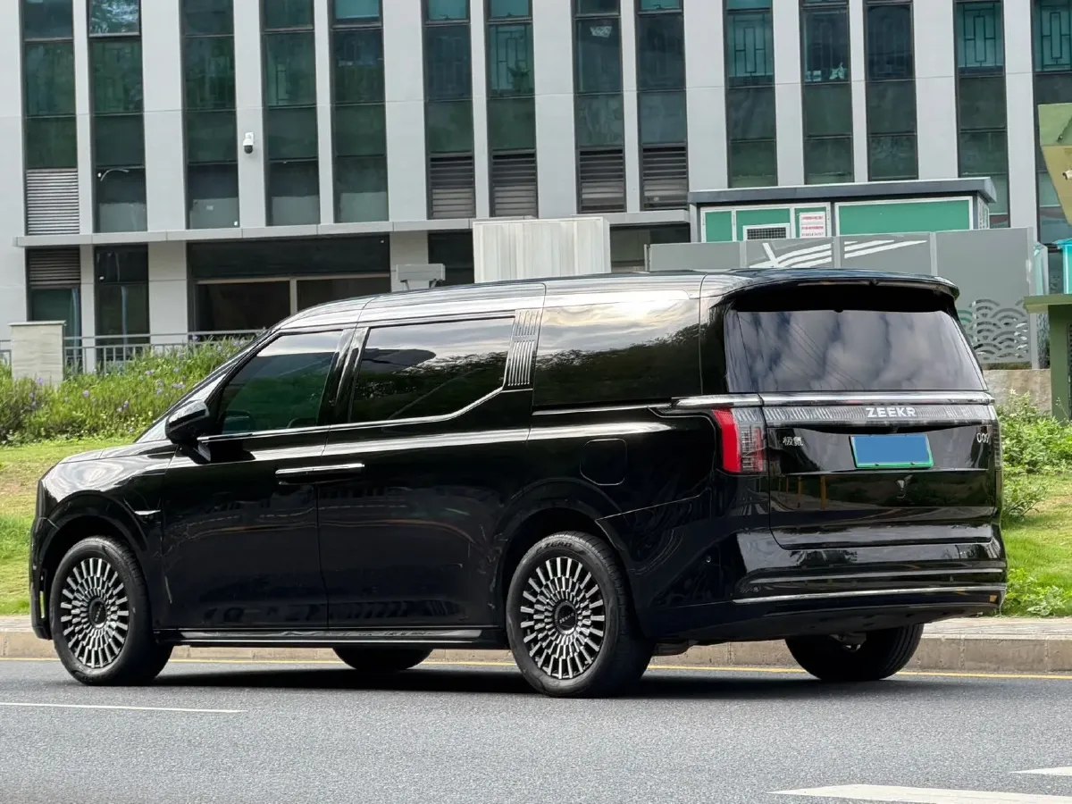 2024 Zeekr 009 BEV 108KWH,autocango,china used car exporter,china ev exporter,chinese used car exporter,chinese used ev exporter