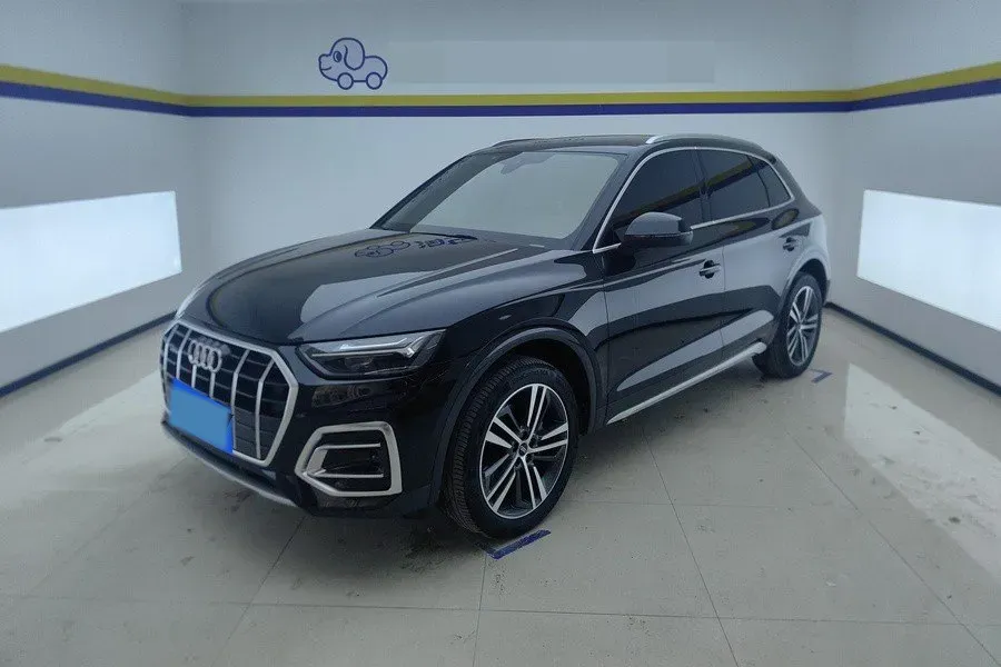 2023 Audi Q5L 2.0T 190HP L4 7DCT,autocango,china used car exporter,china ev exporter,chinese used car exporter,chinese used ev exporter
