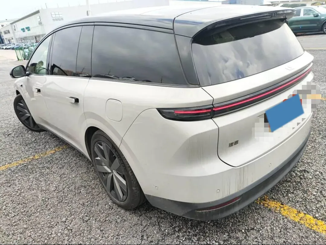 2025 Li i8 BEV,autocango,china used car exporter,china ev exporter,chinese used car exporter,chinese used ev exporter