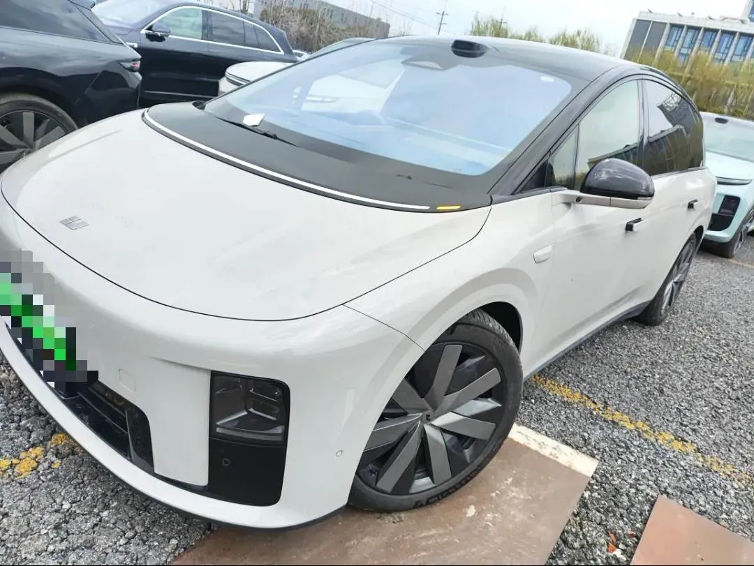 2025 Li i8 BEV,autocango,china used car exporter,china ev exporter,chinese used car exporter,chinese used ev exporter