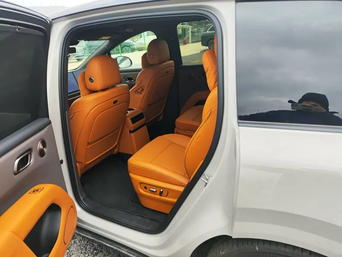 2025 Li i8 BEV,autocango,china used car exporter,china ev exporter,chinese used car exporter,chinese used ev exporter