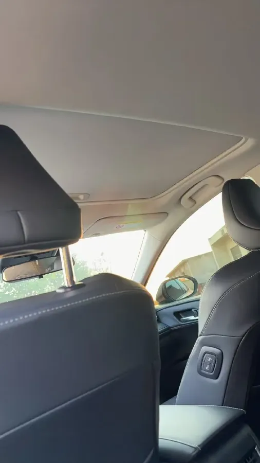 2021 Toyota Camry 2.5L 209HP L4 8AT,autocango,china used car exporter,china ev exporter,chinese used car exporter,chinese used ev exporter