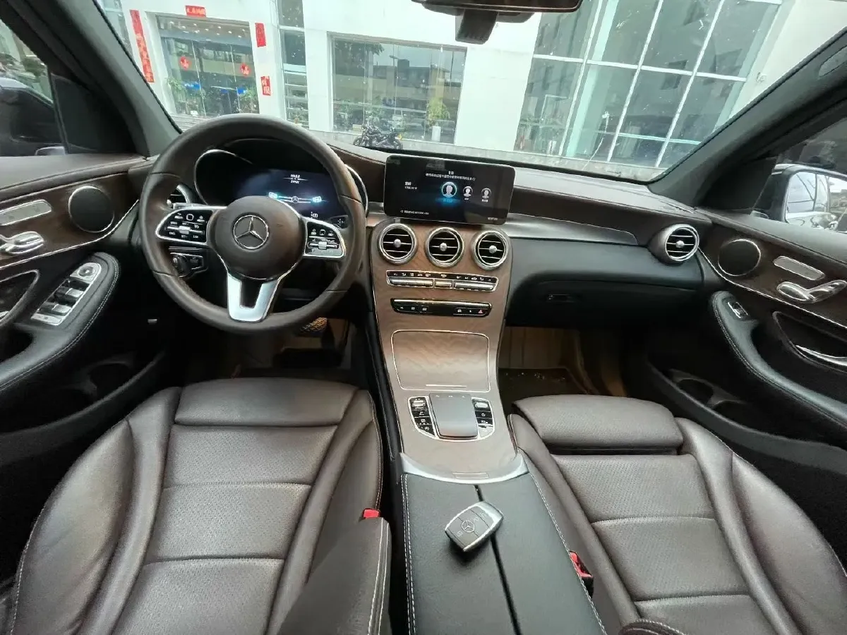 2022 Mercedes-Benz GLC Class 2.0T 258HP L4 9AT,autocango,china used car exporter,china ev exporter,chinese used car exporter,chinese used ev exporter