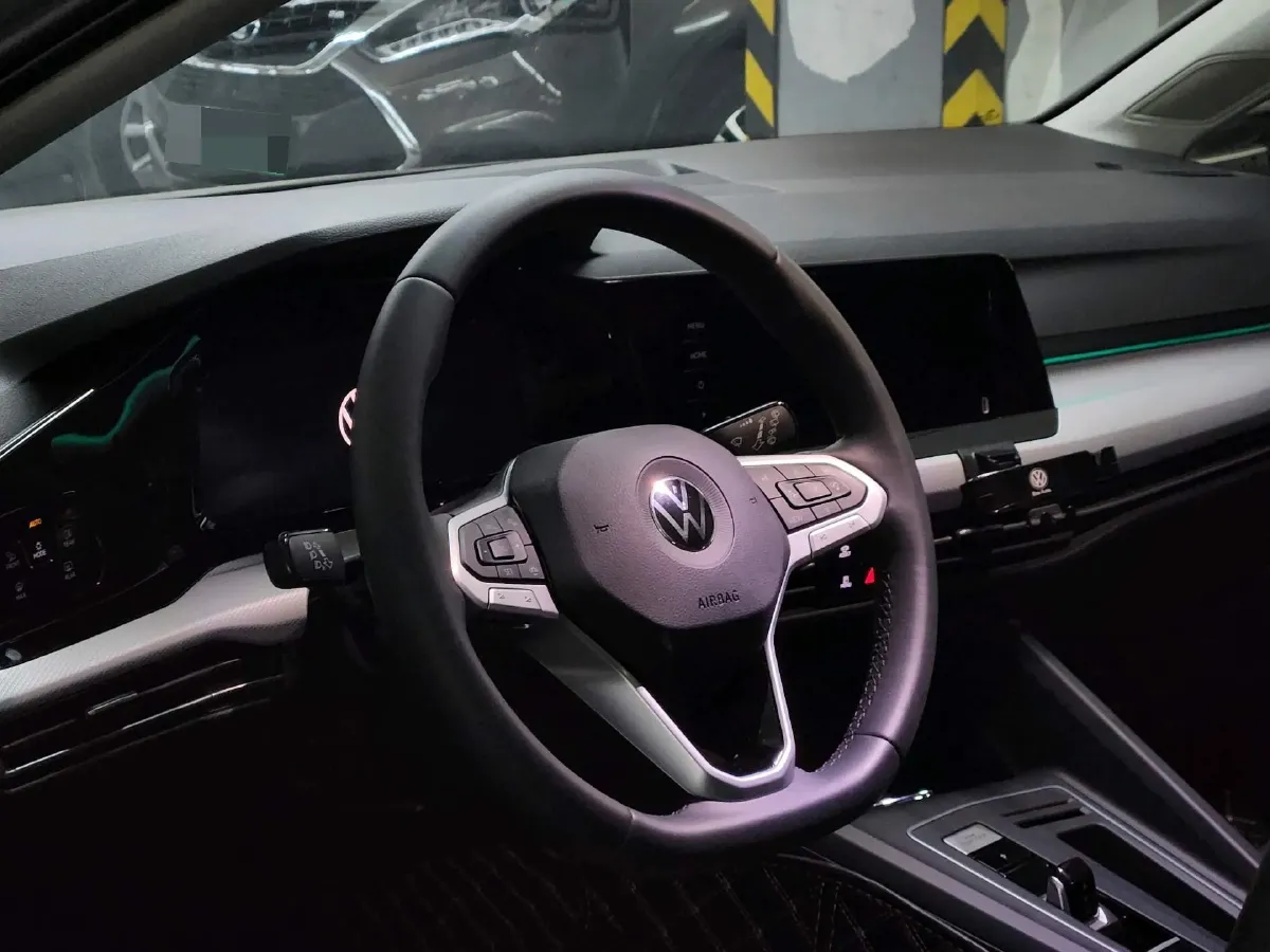 2023 Volkswagen Golf 1.4T 150HP L4 7DCT,autocango,china used car exporter,china ev exporter,chinese used car exporter,chinese used ev exporter