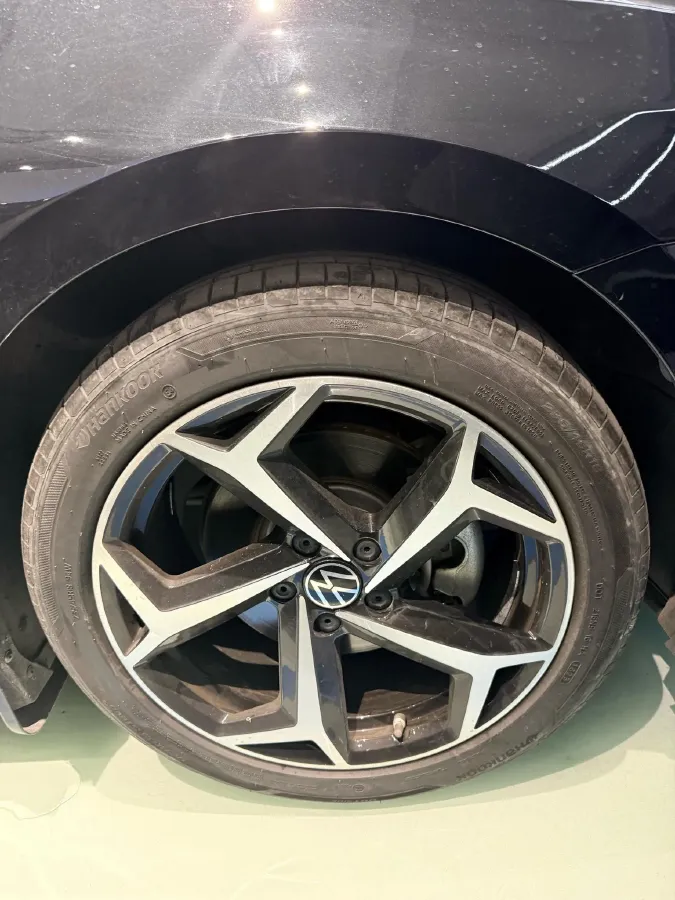 2023 Volkswagen Magotan 2.0T 186HP L4 7DCT,autocango,china used car exporter,china ev exporter,chinese used car exporter,chinese used ev exporter