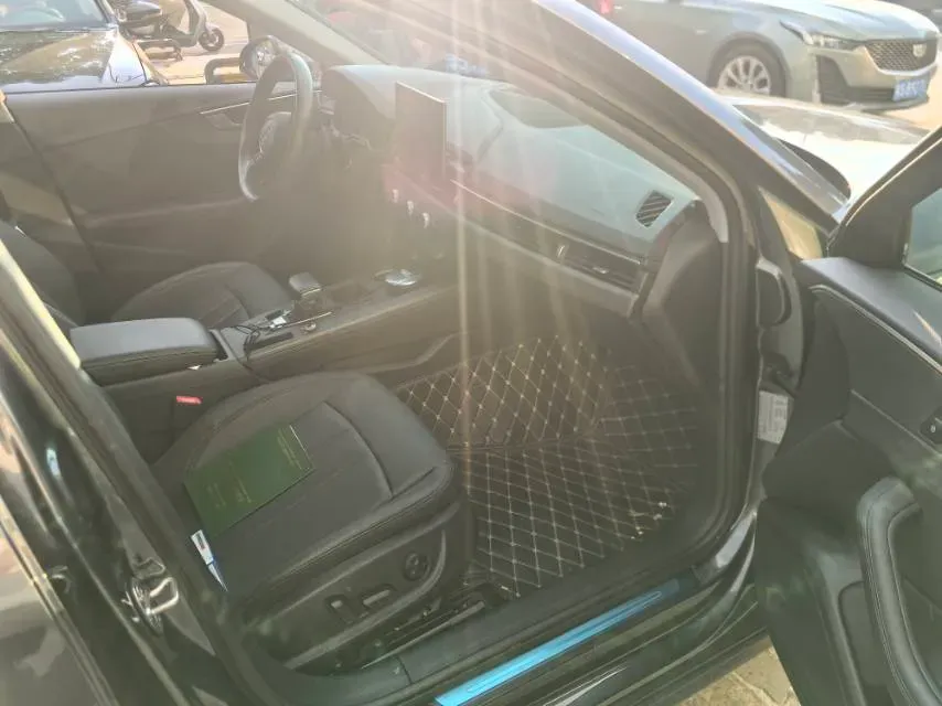 2020 Audi A4L 2.0T 190HP L4 7DCT,autocango,china used car exporter,china ev exporter,chinese used car exporter,chinese used ev exporter