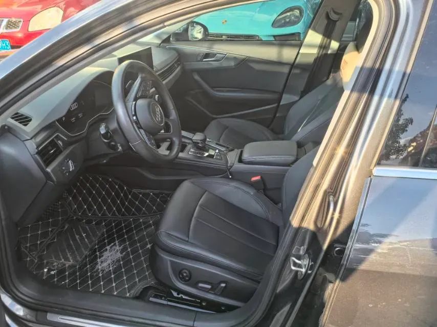2020 Audi A4L 2.0T 190HP L4 7DCT,autocango,china used car exporter,china ev exporter,chinese used car exporter,chinese used ev exporter