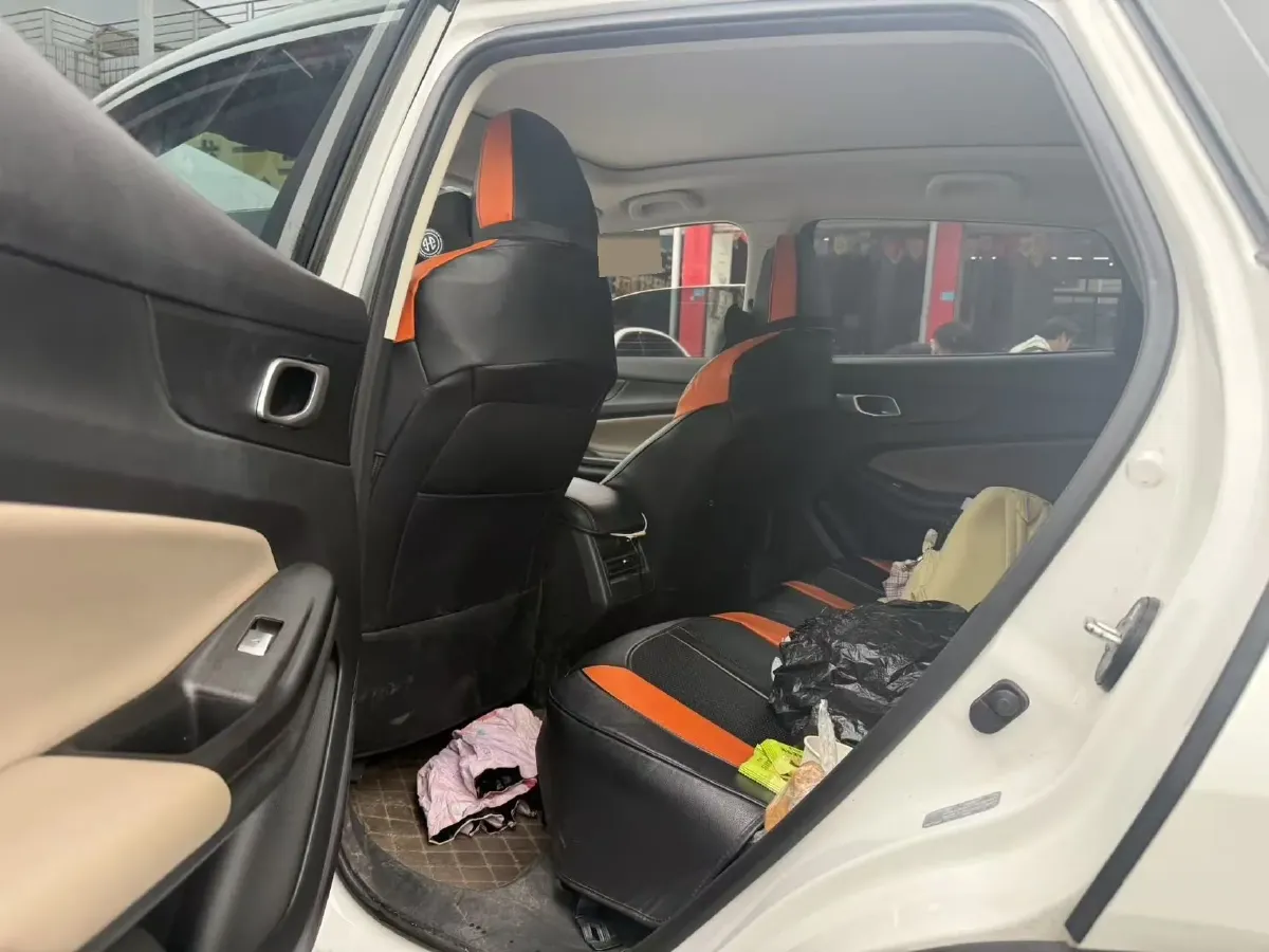 2022 ChangAn Oshan X7 Plus 1.5T 188HP L4 7DCT,autocango,china used car exporter,china ev exporter,chinese used car exporter,chinese used ev exporter