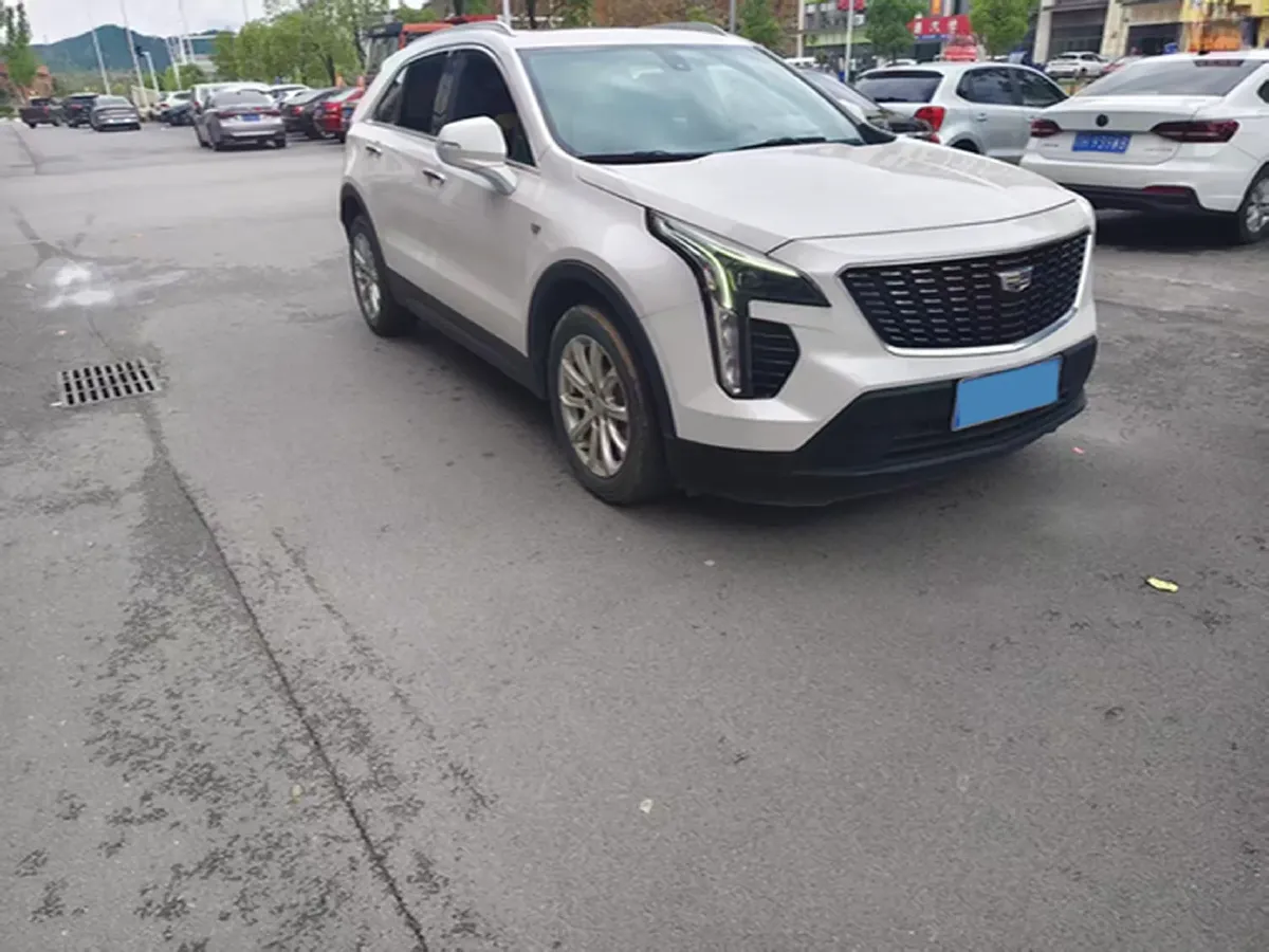 2021 Cadillac XT4 2.0T 237HP L4 9AT,autocango,china used car exporter,china ev exporter,chinese used car exporter,chinese used ev exporter