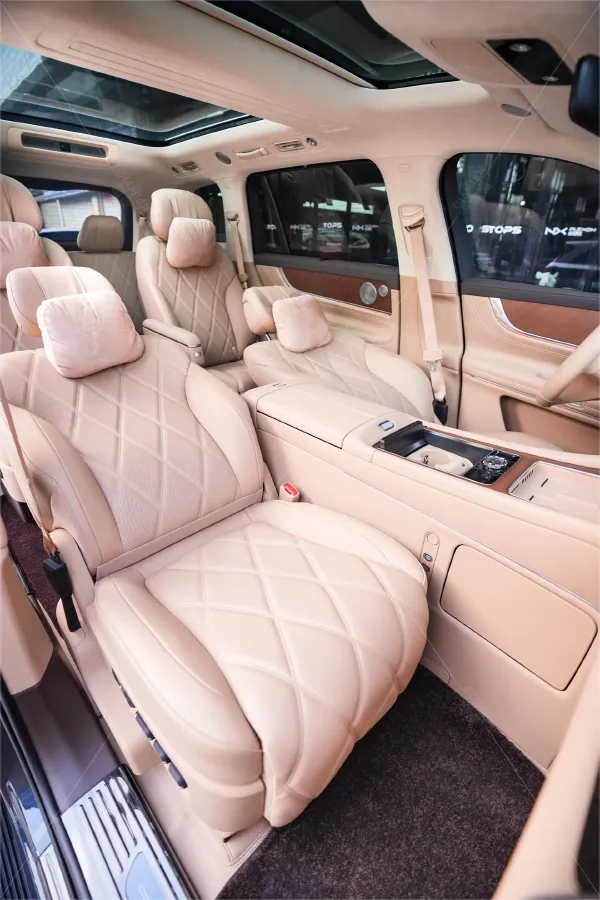 2025 AITO AITO M9 REEV 160HP REEV 52KWH,autocango,china used car exporter,china ev exporter,chinese used car exporter,chinese used ev exporter