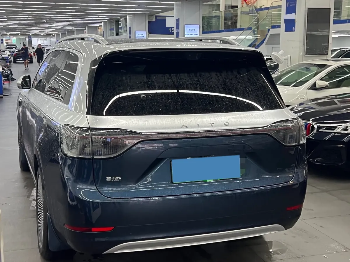 2025 AITO AITO M9 REEV 160HP REEV 52KWH,autocango,china used car exporter,china ev exporter,chinese used car exporter,chinese used ev exporter