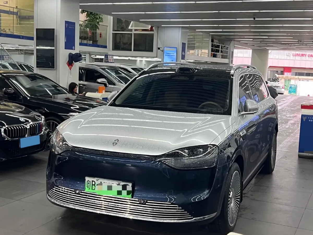 2025 AITO AITO M9 REEV 160HP REEV 52KWH,autocango,china used car exporter,china ev exporter,chinese used car exporter,chinese used ev exporter