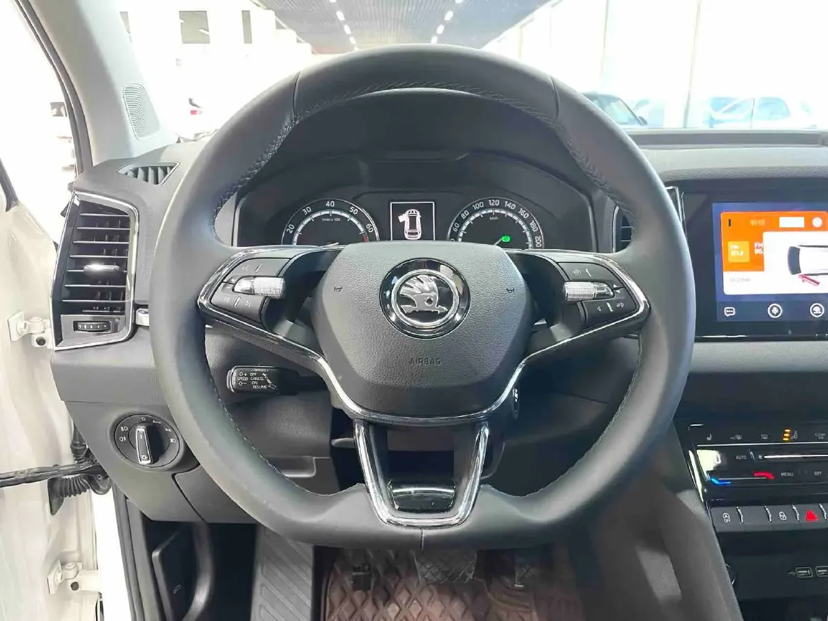 2022 Skoda Karoq 1.4T 150HP L4 7DCT,autocango,china used car exporter,china ev exporter,chinese used car exporter,chinese used ev exporter