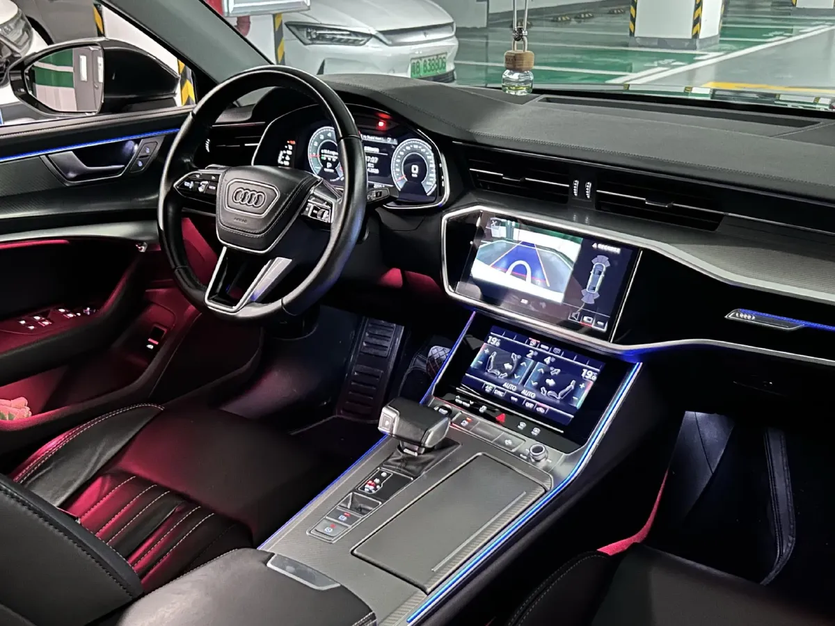 2023 Audi A6L 2.0T 245HP L4 7DCT,autocango,china used car exporter,china ev exporter,chinese used car exporter,chinese used ev exporter