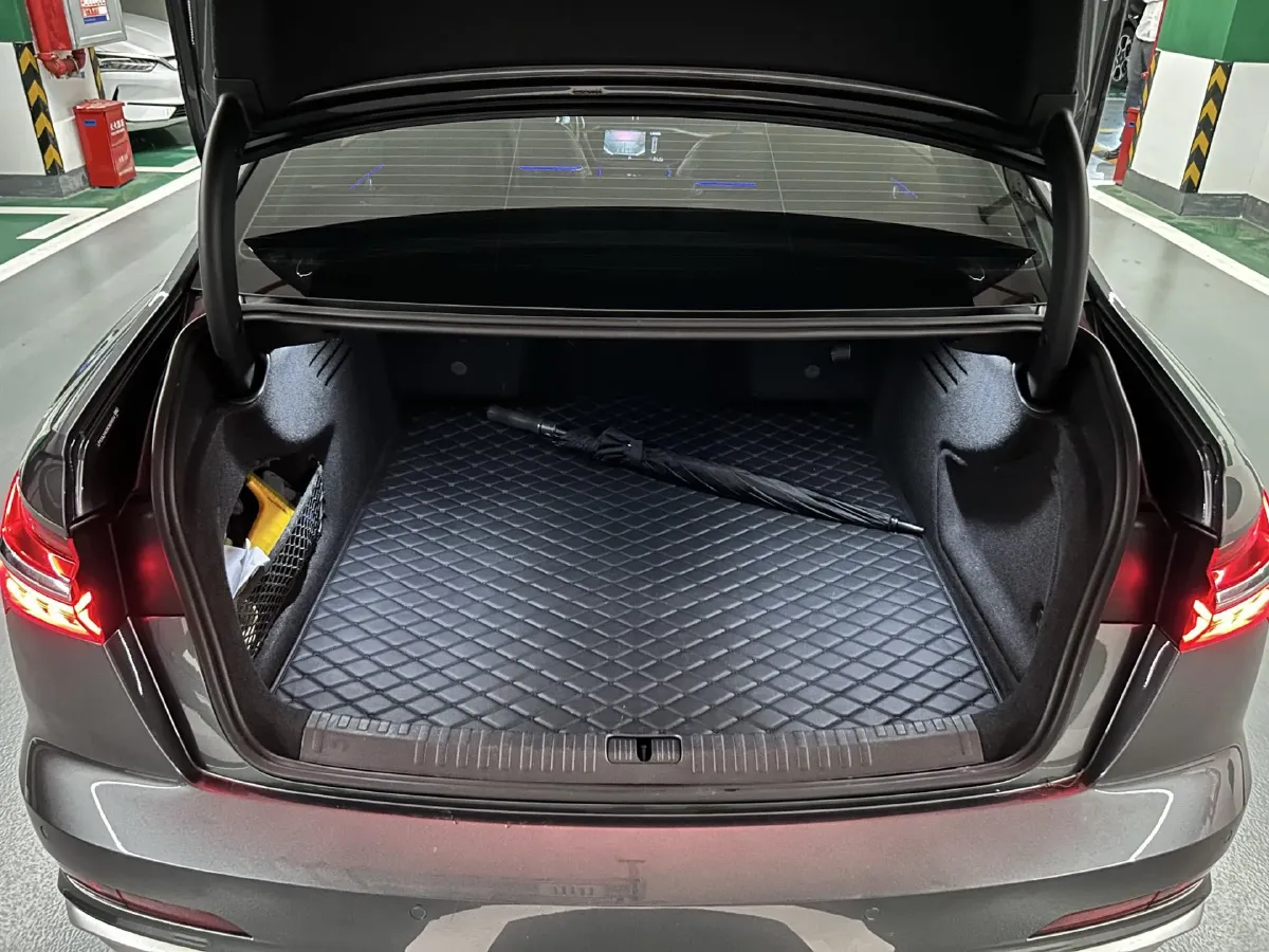 2023 Audi A6L 2.0T 245HP L4 7DCT,autocango,china used car exporter,china ev exporter,chinese used car exporter,chinese used ev exporter