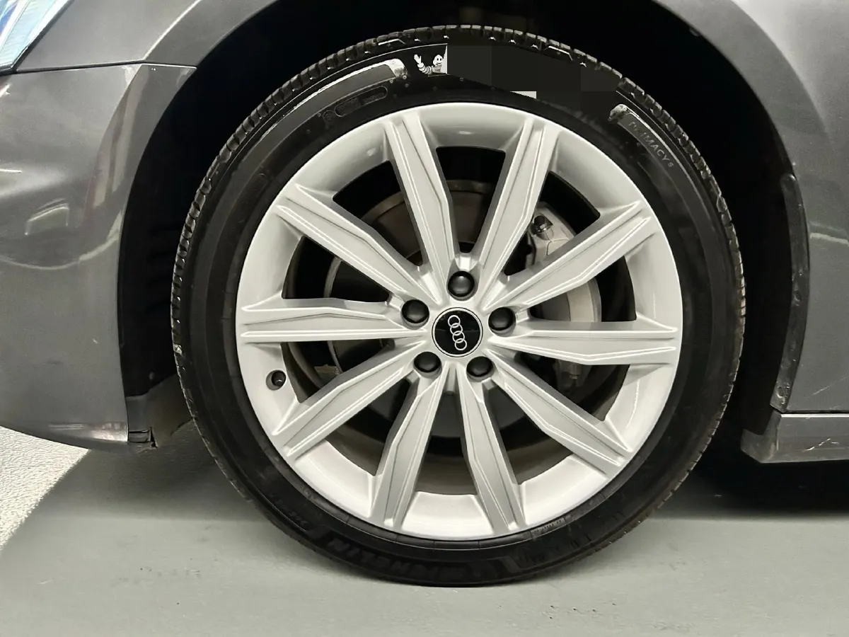 2023 Audi A6L 2.0T 245HP L4 7DCT,autocango,china used car exporter,china ev exporter,chinese used car exporter,chinese used ev exporter