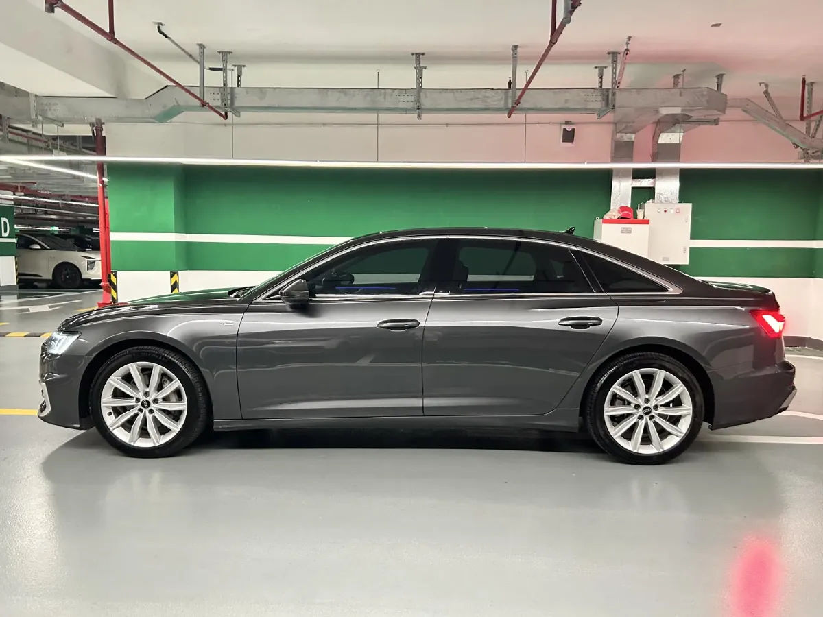 2023 Audi A6L 2.0T 245HP L4 7DCT,autocango,china used car exporter,china ev exporter,chinese used car exporter,chinese used ev exporter