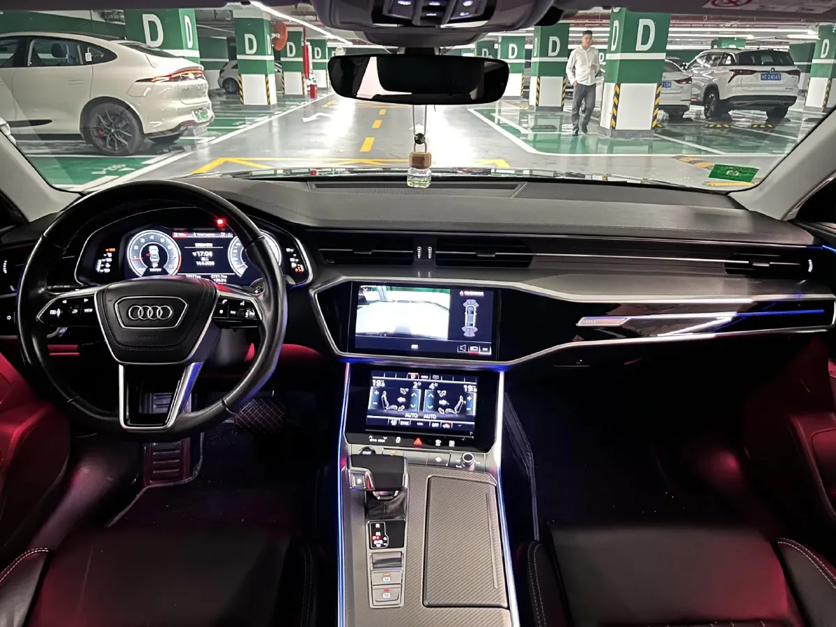 2023 Audi A6L 2.0T 245HP L4 7DCT,autocango,china used car exporter,china ev exporter,chinese used car exporter,chinese used ev exporter